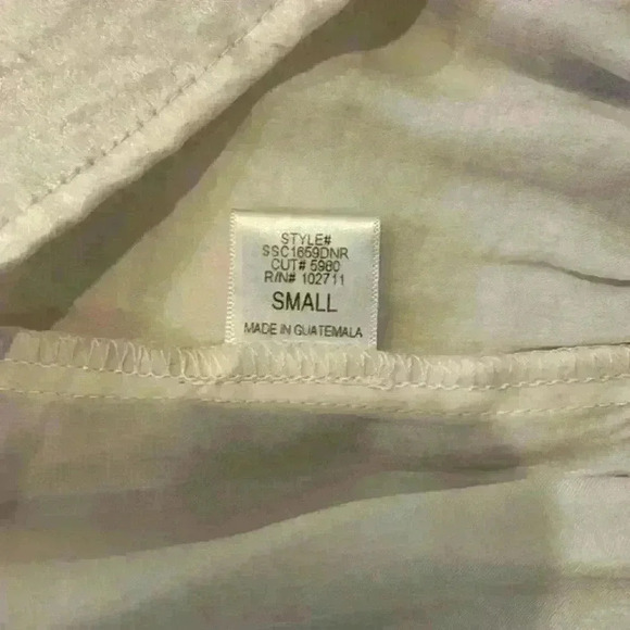 Harlowe and Graham Blouse - Picture 5 of 5